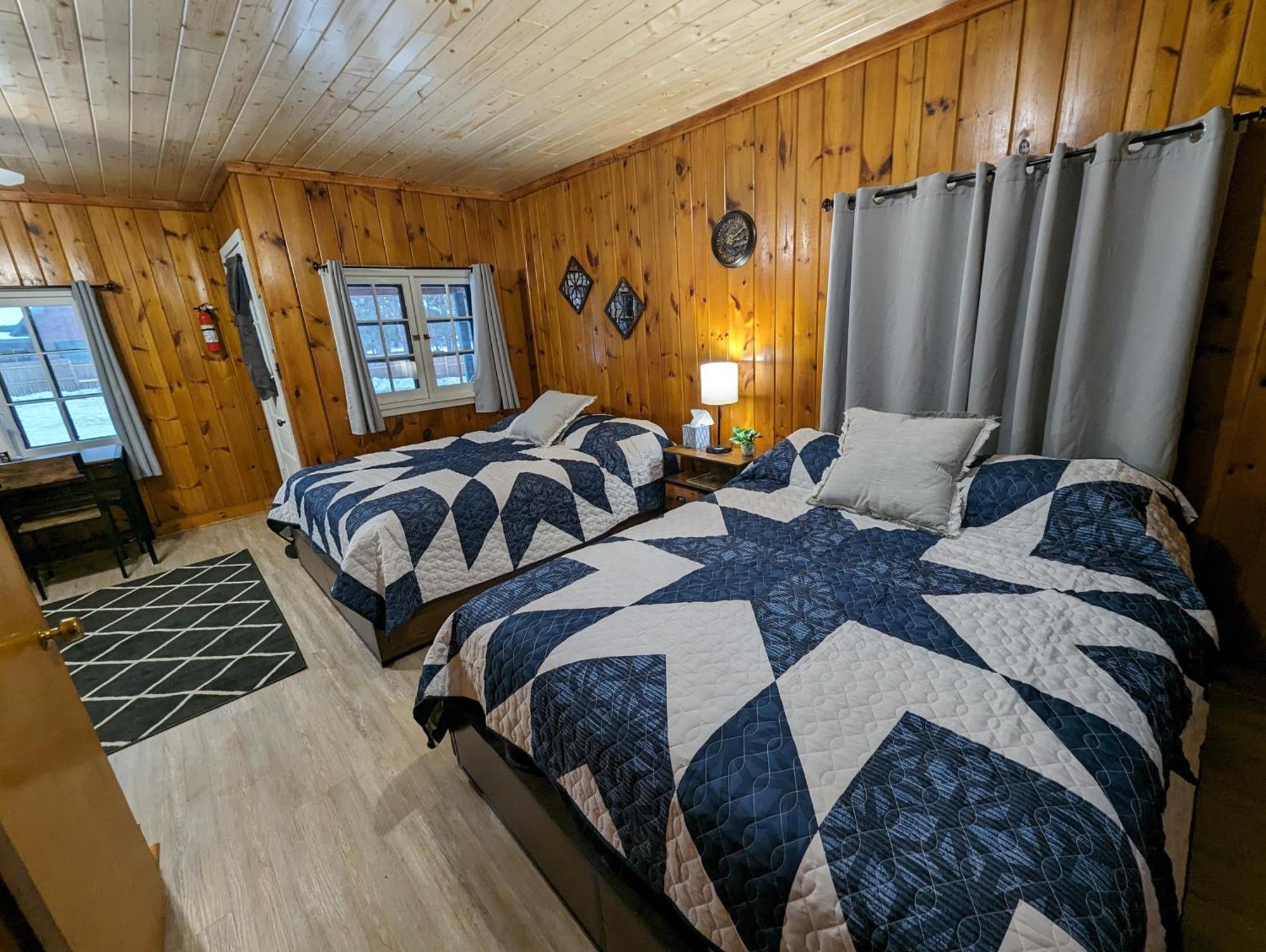 Riverside Point Resort Motel Park Rapids ภายนอก รูปภาพ
